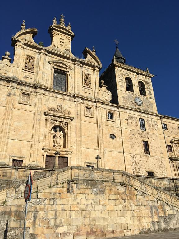 San Nicolas El Real Villafranca Del Bierzo Exterior photo